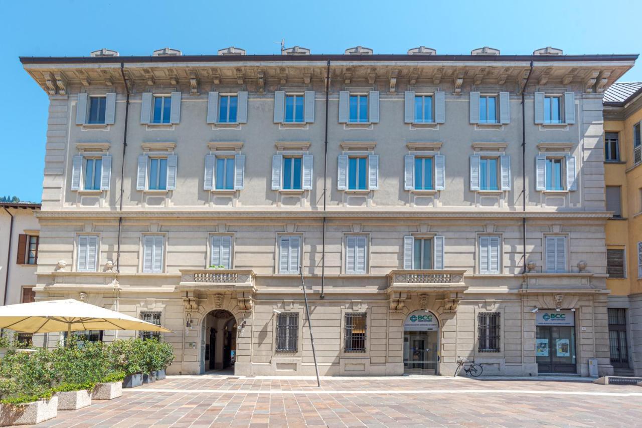 Suite Del Vescovo - By Myhomeincomo Exterior photo
