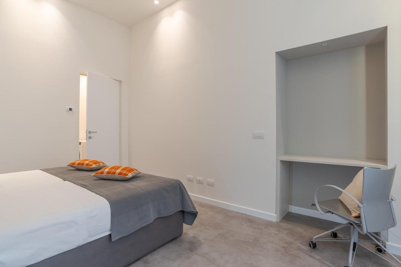 Suite Del Vescovo - By Myhomeincomo Exterior photo